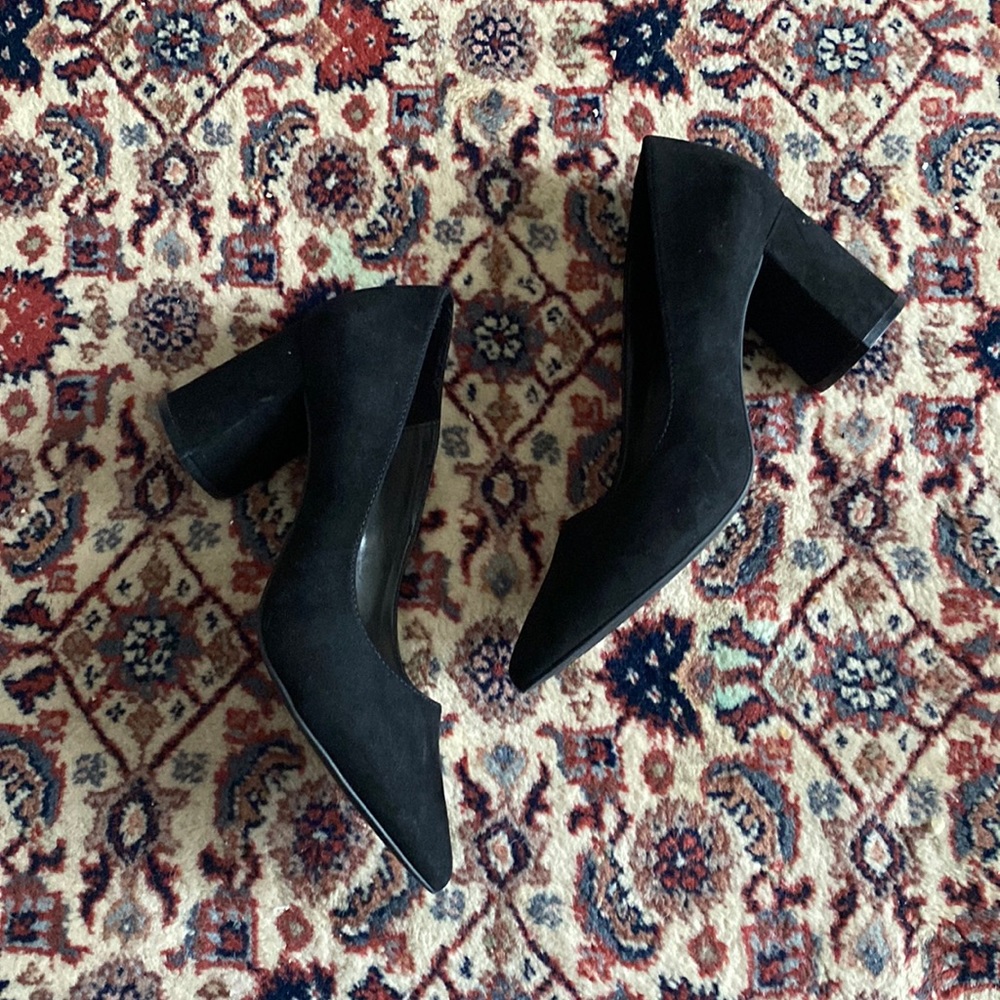 Kelly & Katie Rosewell Black Suede Block Heels-size 8
